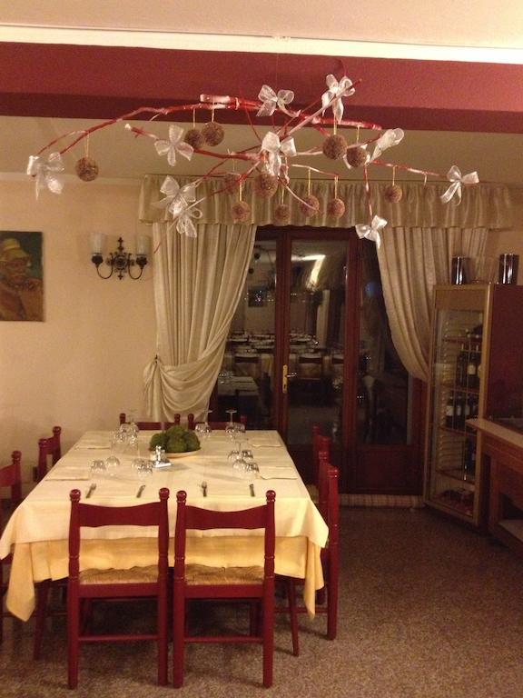 Albergo Ristorante Punta Dell'Est Clusane Exterior foto